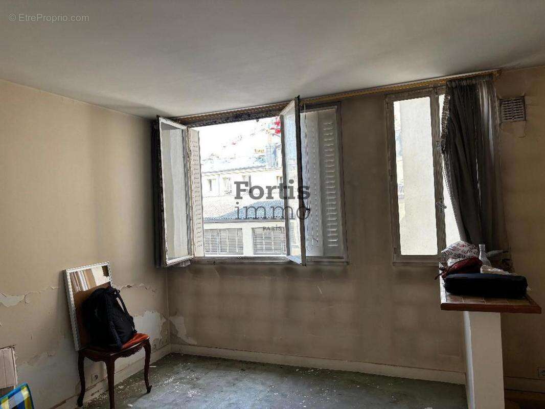 Paris 18 - appartement t3 de 52.5 m² a renover - photo 8