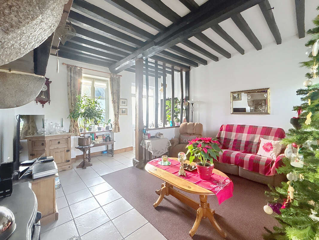 Maison à JUVIGNY-LE-TERTRE