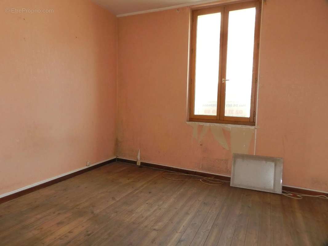 Maison à SAINT-PIERRE-SUR-DIVES