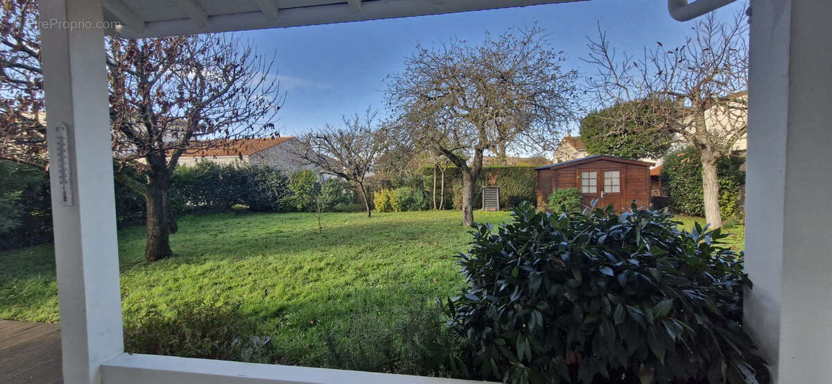 Maison à MORTAGNE-SUR-GIRONDE