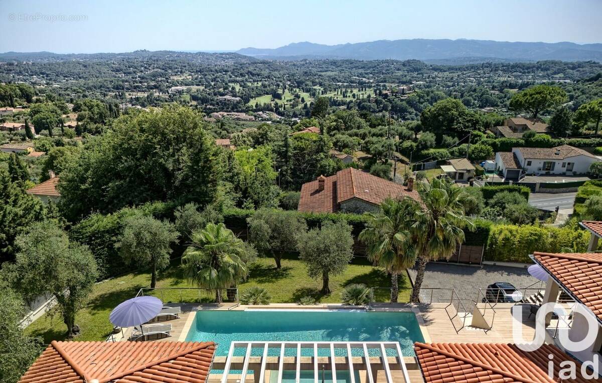 Photo 1 - Maison à CHATEAUNEUF-GRASSE