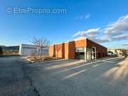 Commerce à GREOUX-LES-BAINS