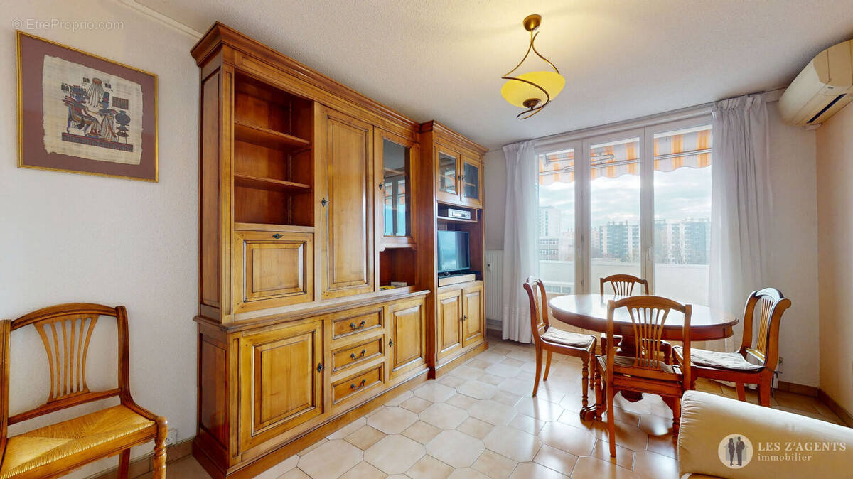 Appartement à LE PONT-DE-CLAIX