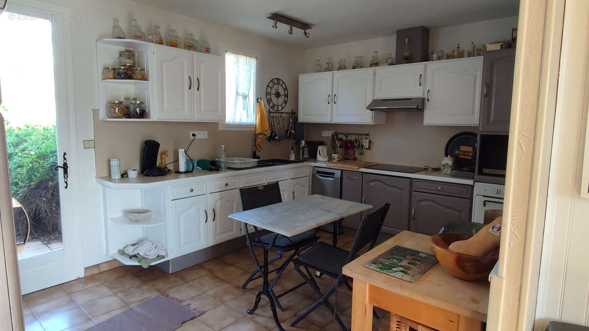 Maison à MONTAIGU-DE-QUERCY