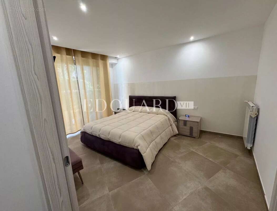 Appartement à ROQUEBRUNE-CAP-MARTIN