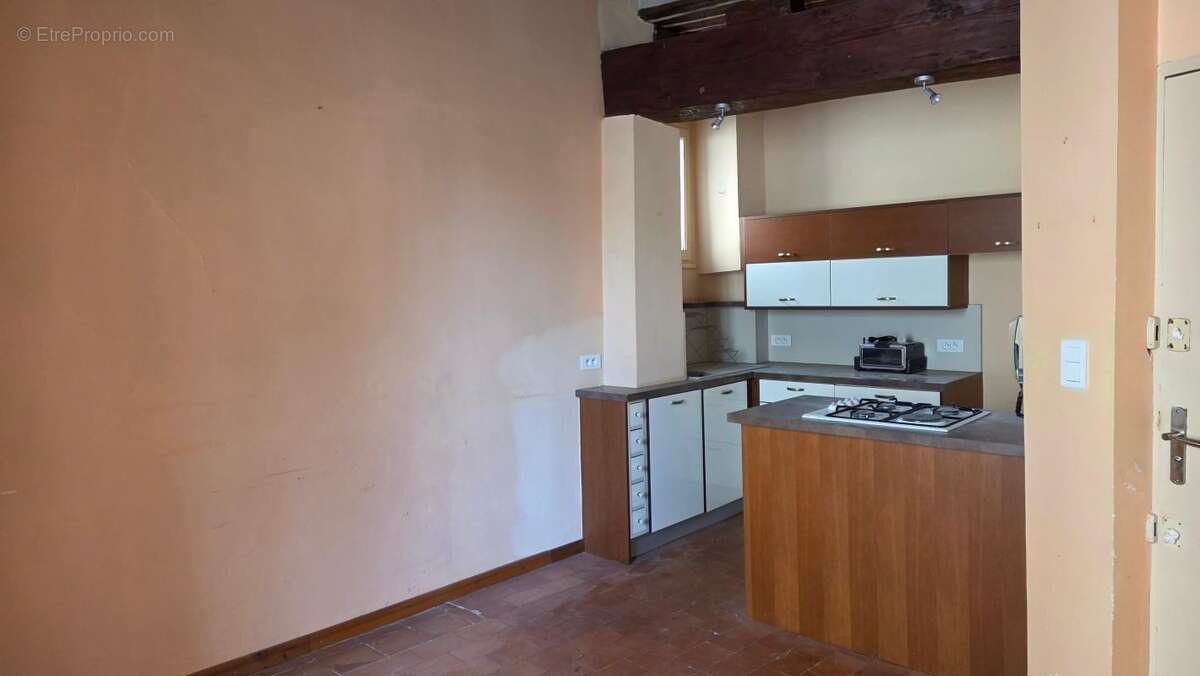 Appartement à LAMBESC