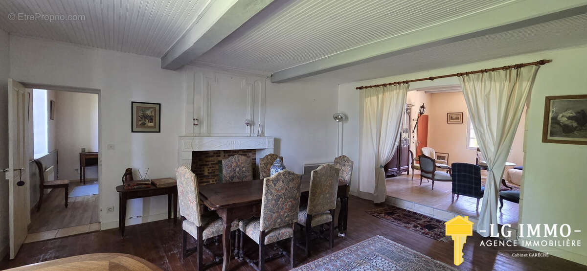 Maison à CHENAC-SAINT-SEURIN-D'UZET