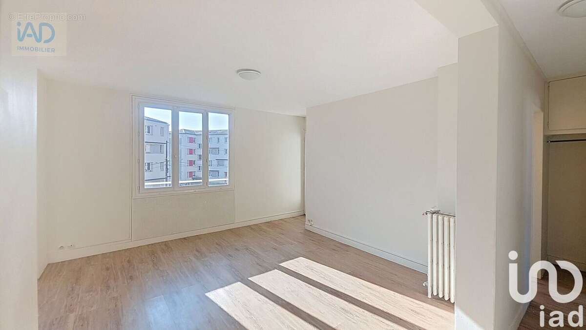 Photo 2 - Appartement à SAINT-JEAN-DE-LA-RUELLE