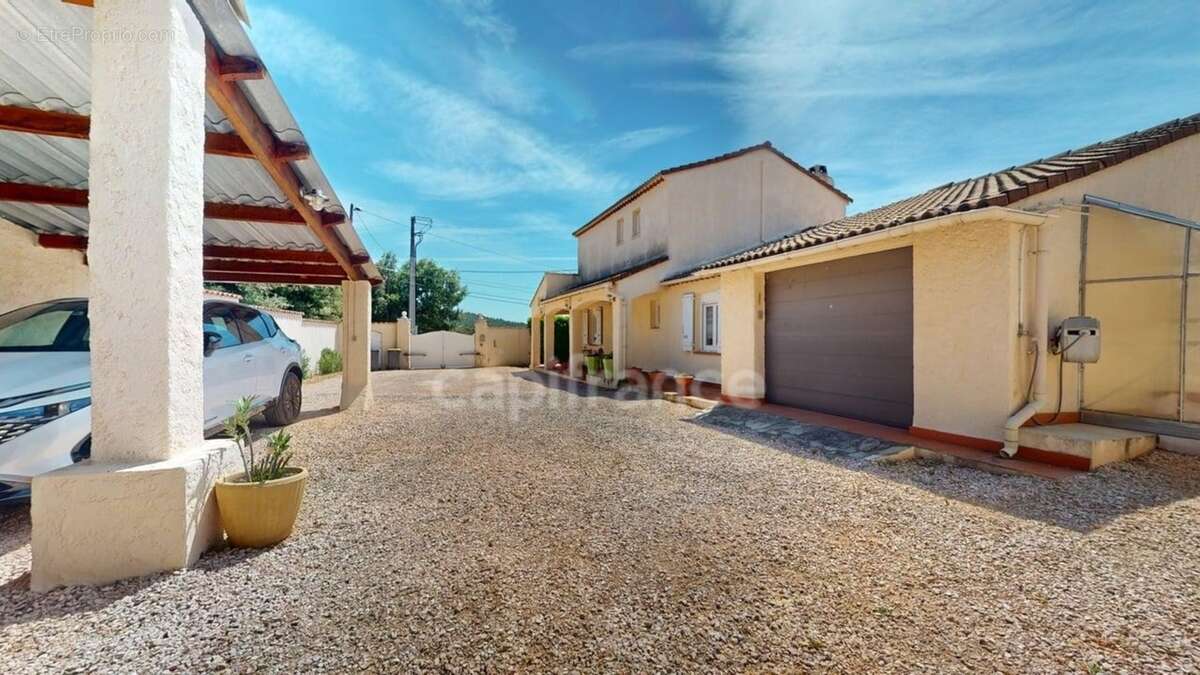 Maison à vendre 5 pièces GAREOULT (83) - photo 23
