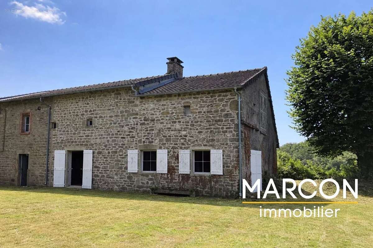 Maison à SAINT-HILAIRE-LE-CHATEAU