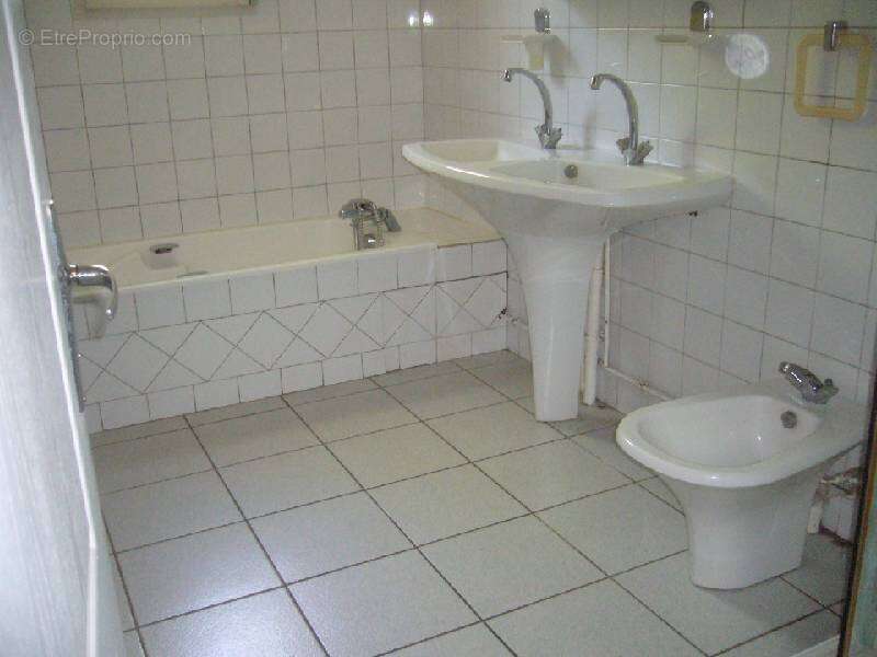 Maison 81 m² à Brissac-Quince  - photo 6