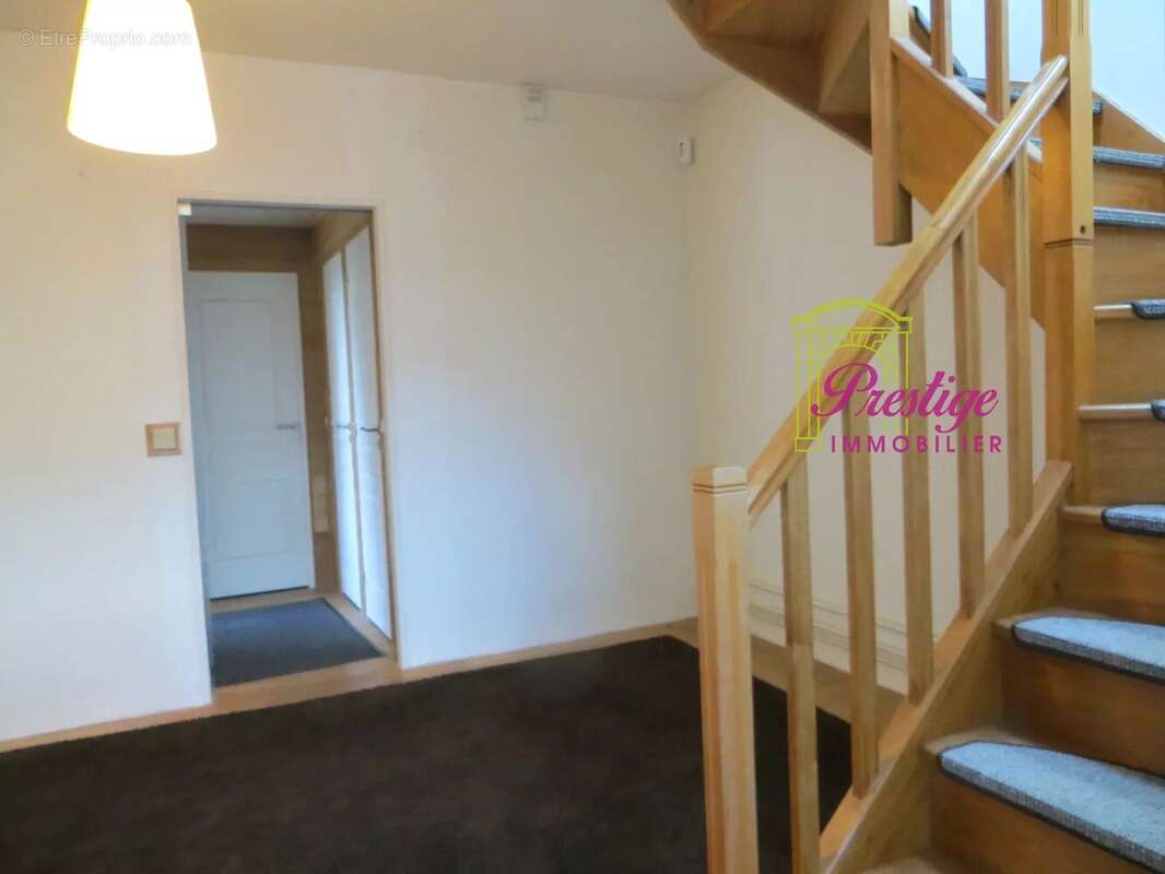 Maison à SARTROUVILLE