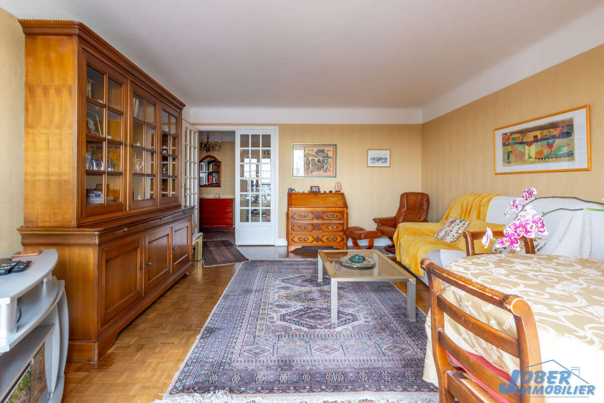 Appartement à NOGENT-SUR-MARNE