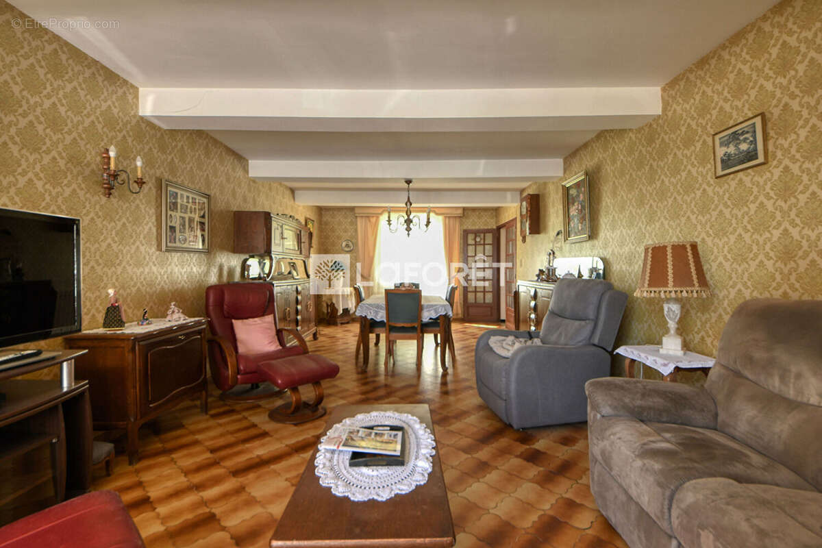 Maison à LISLE-SUR-TARN