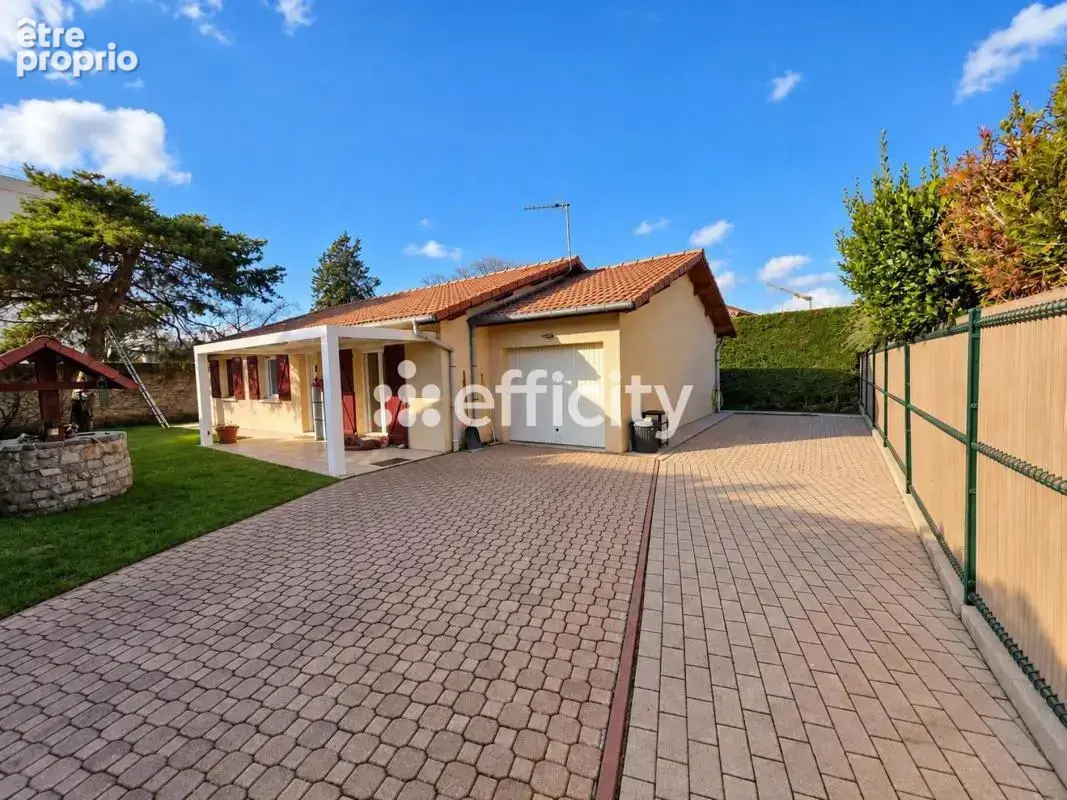 Maison 4 pièces 97 m² à vendre à Vaulx-En-Velin (69120) - photo 1