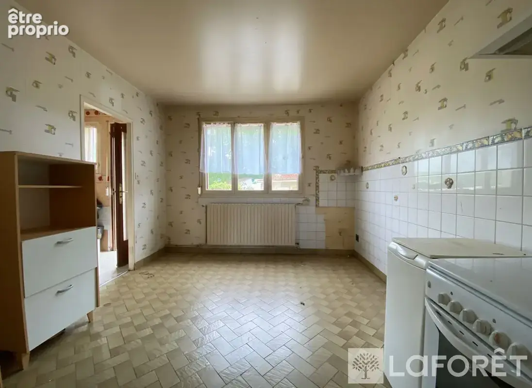 À vendre - Reims - Maison  de 90 m² avec extérieur et dépendance - photo 4