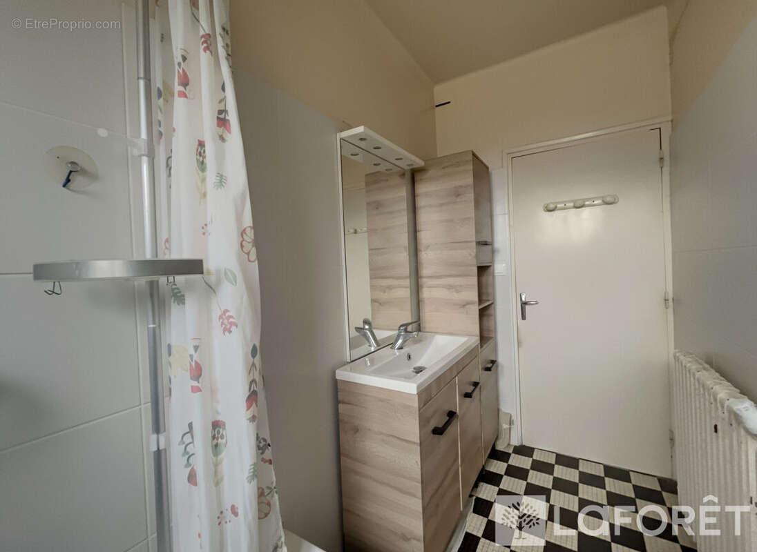 Maison à PLUSSULIEN