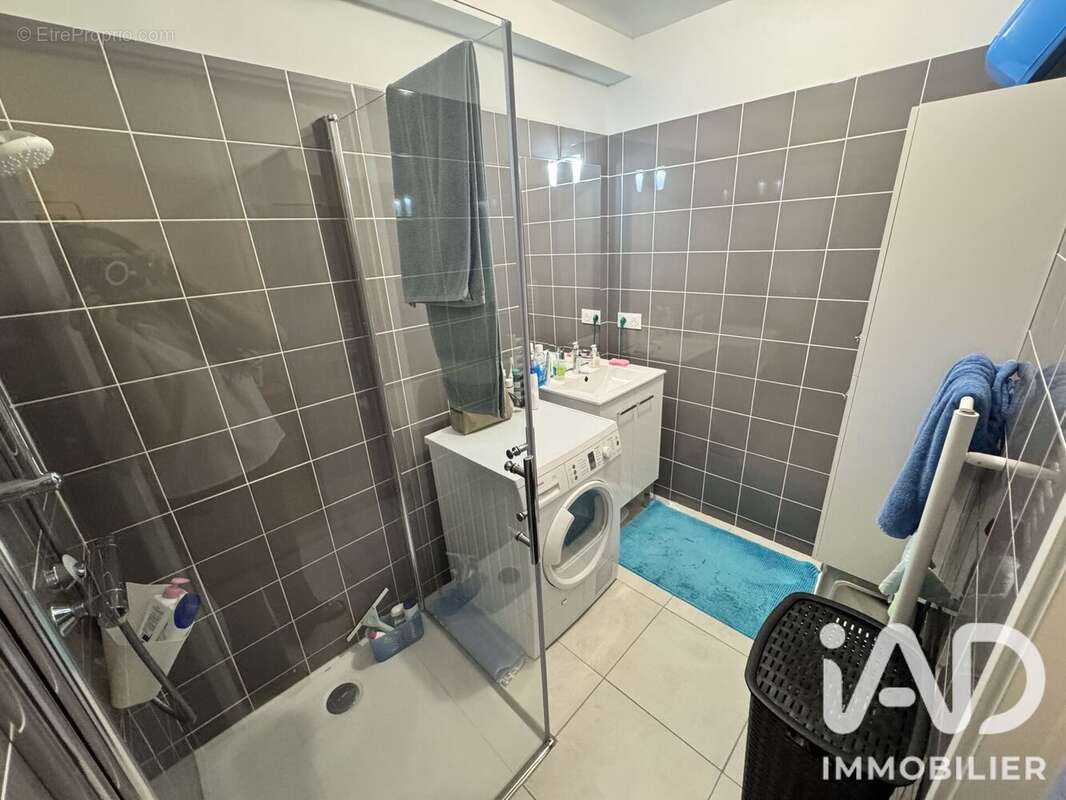 Appartement 70 m² à Cannes-Ecluse  - photo 8
