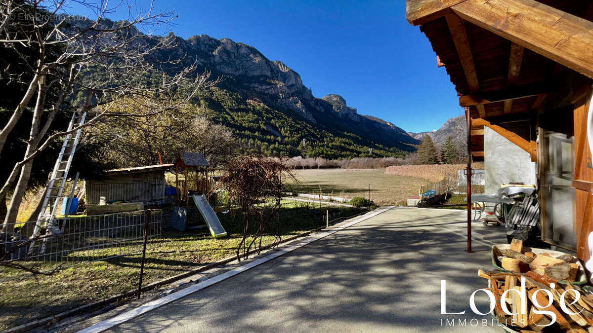 Maison à LA ROCHE-DE-RAME