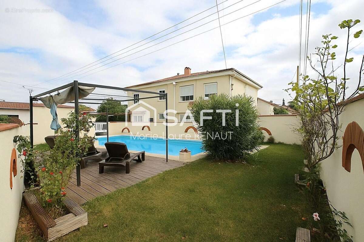 Maison 200 m² à Graulhet  - photo 2