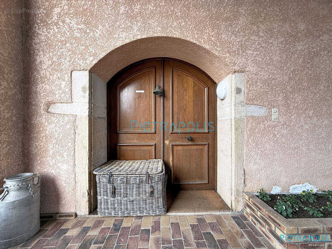 Maison à CHATILLON-SUR-CHALARONNE