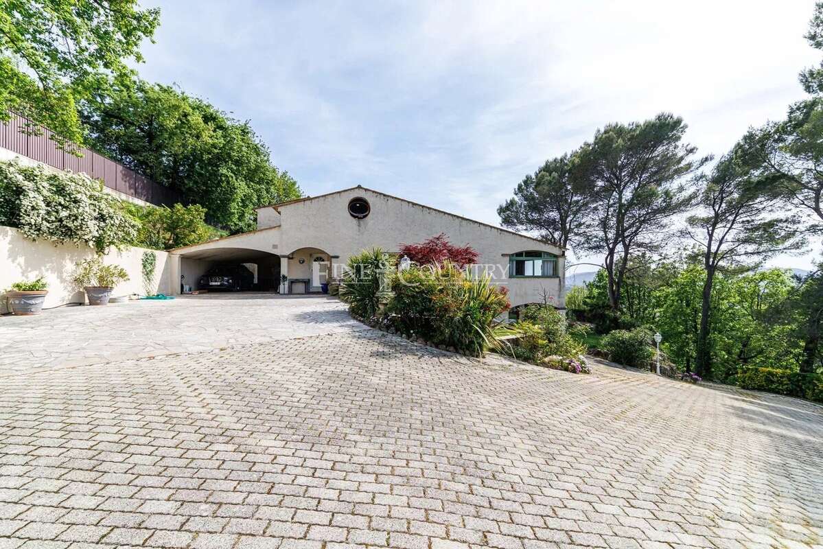 Maison à MOUANS-SARTOUX