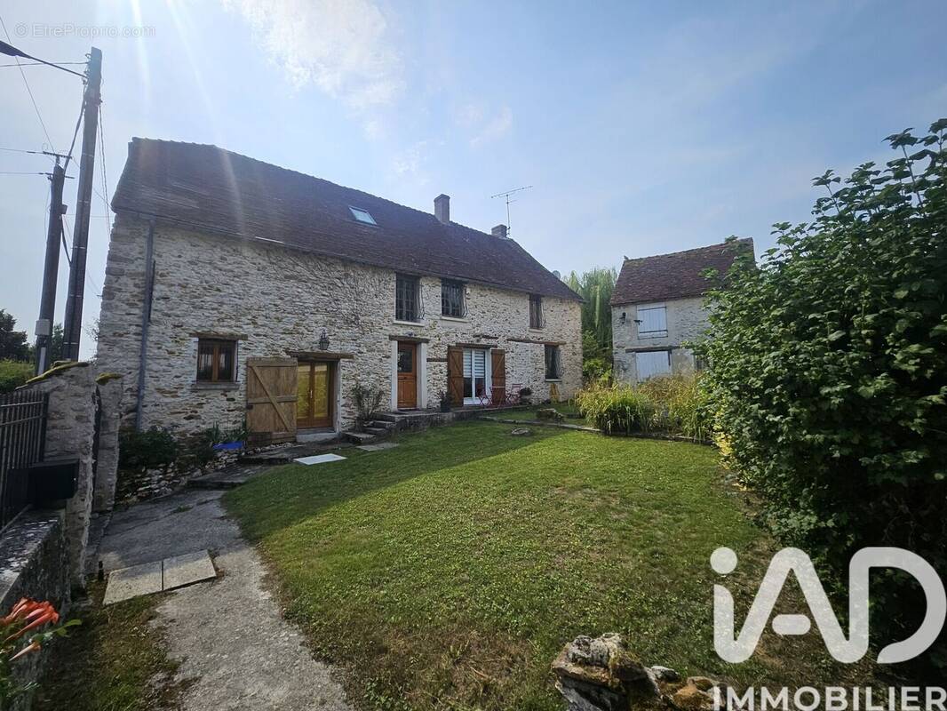 Photo 1 - Maison à JOUY-LE-CHATEL