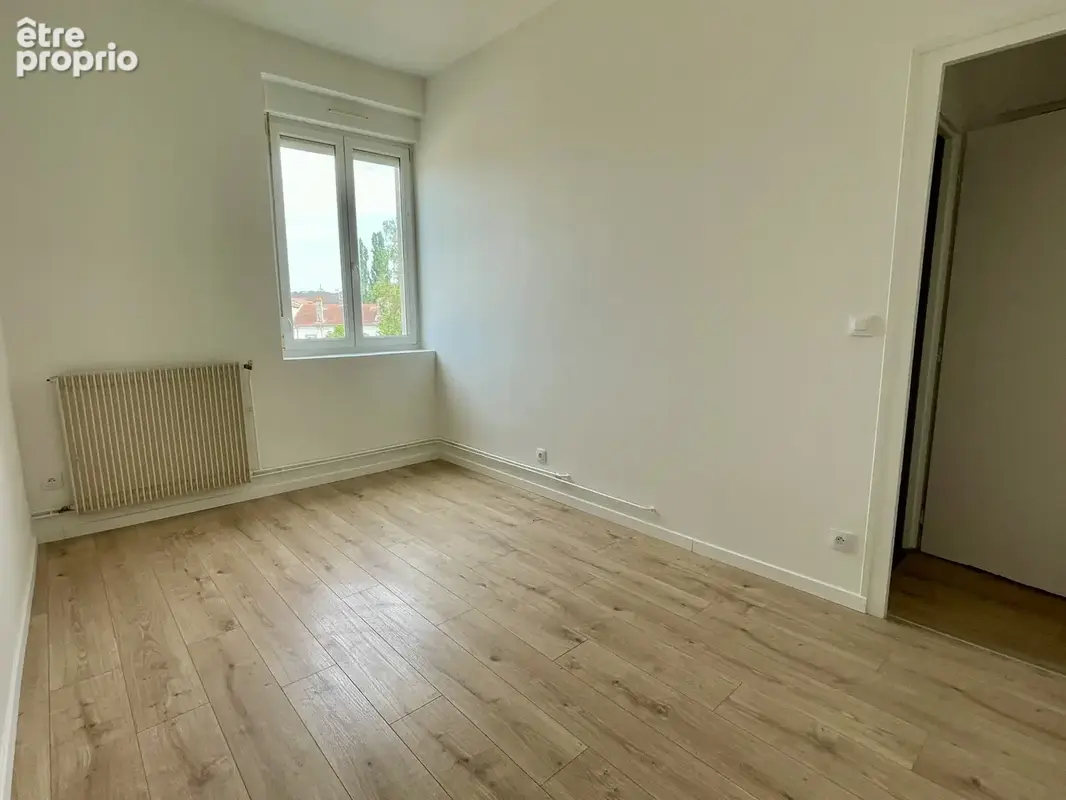 Appartement F4 2ème étage 3 chambres - photo 3