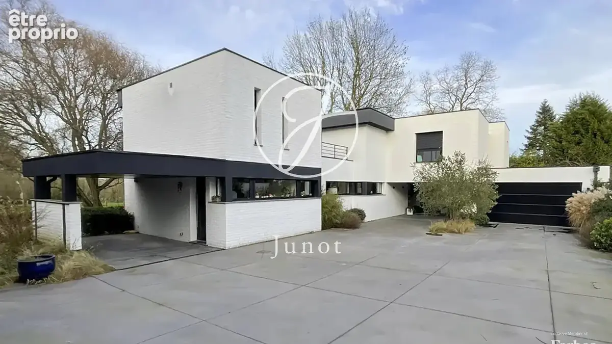Genech - Maison contemporaine à vendre - 9 pièces - 252m² - 4 chambres - DUPLEX annexe de 2 pièces indépendant - Garage et carpo - photo 13