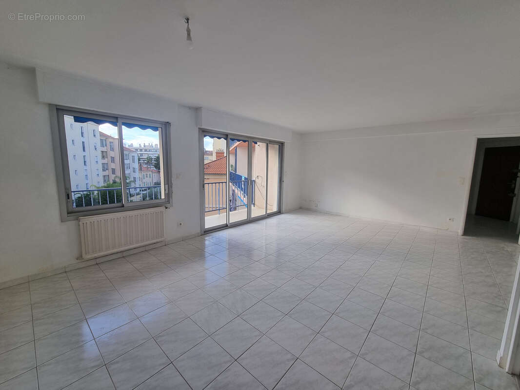 Appartement à HYERES