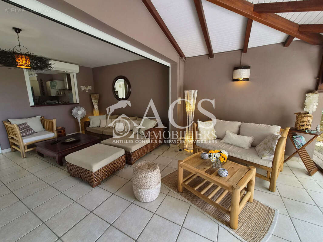 Magnifique F4 équipé avec grande terrasse et garage - photo 6