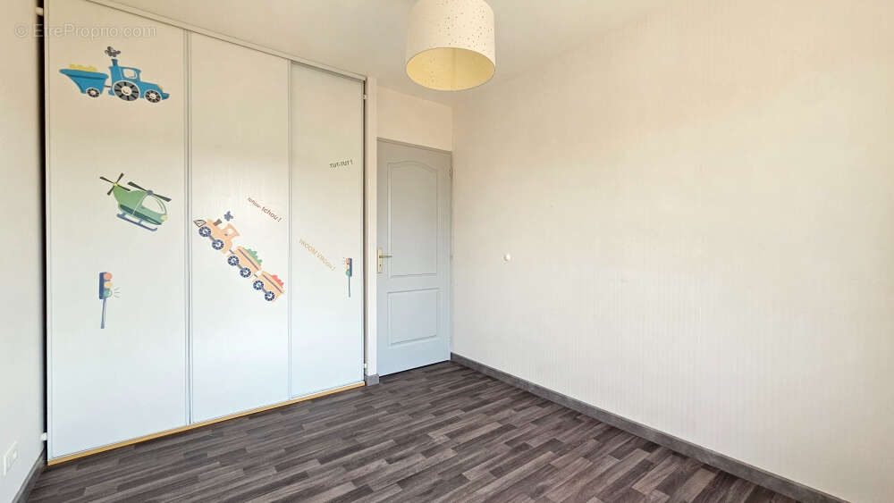 Maison 90 m² à Echire  - photo 7