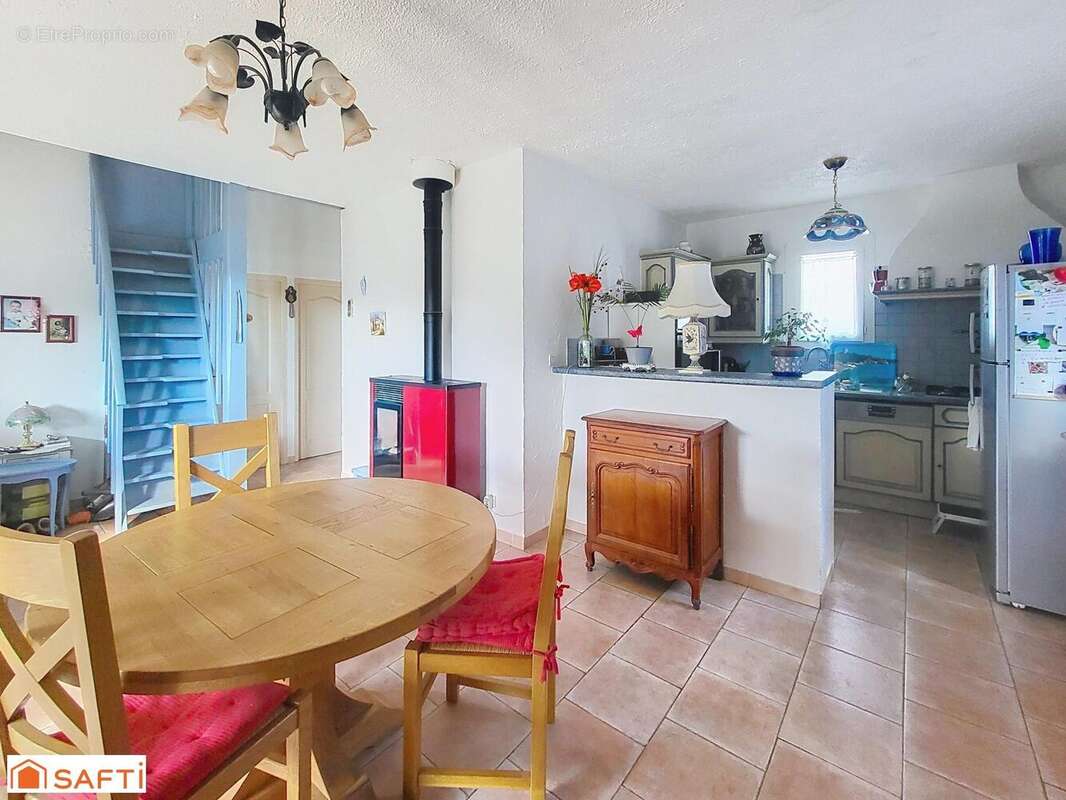 Photo 2 - Maison à LE CASTELLET