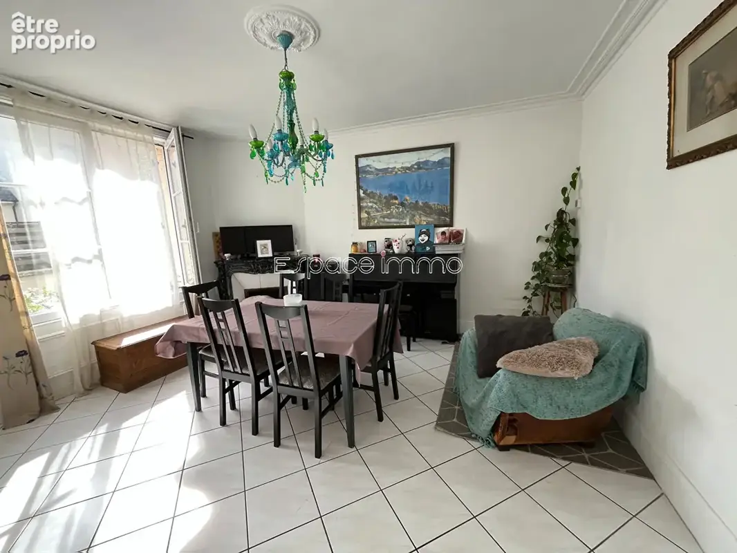 Maison familiale - 213m² - 7 pieces - double garage - jardin - photo 6