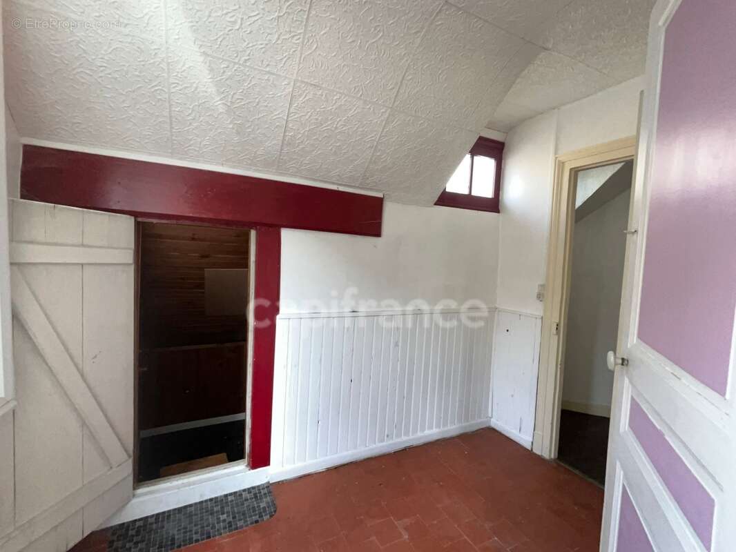 Maison de ville de caractère au coeur de CHÂTEAU RENARD (45) - 4 pièces - idéal primo accédant ou investisseur ou activité profe - photo 9