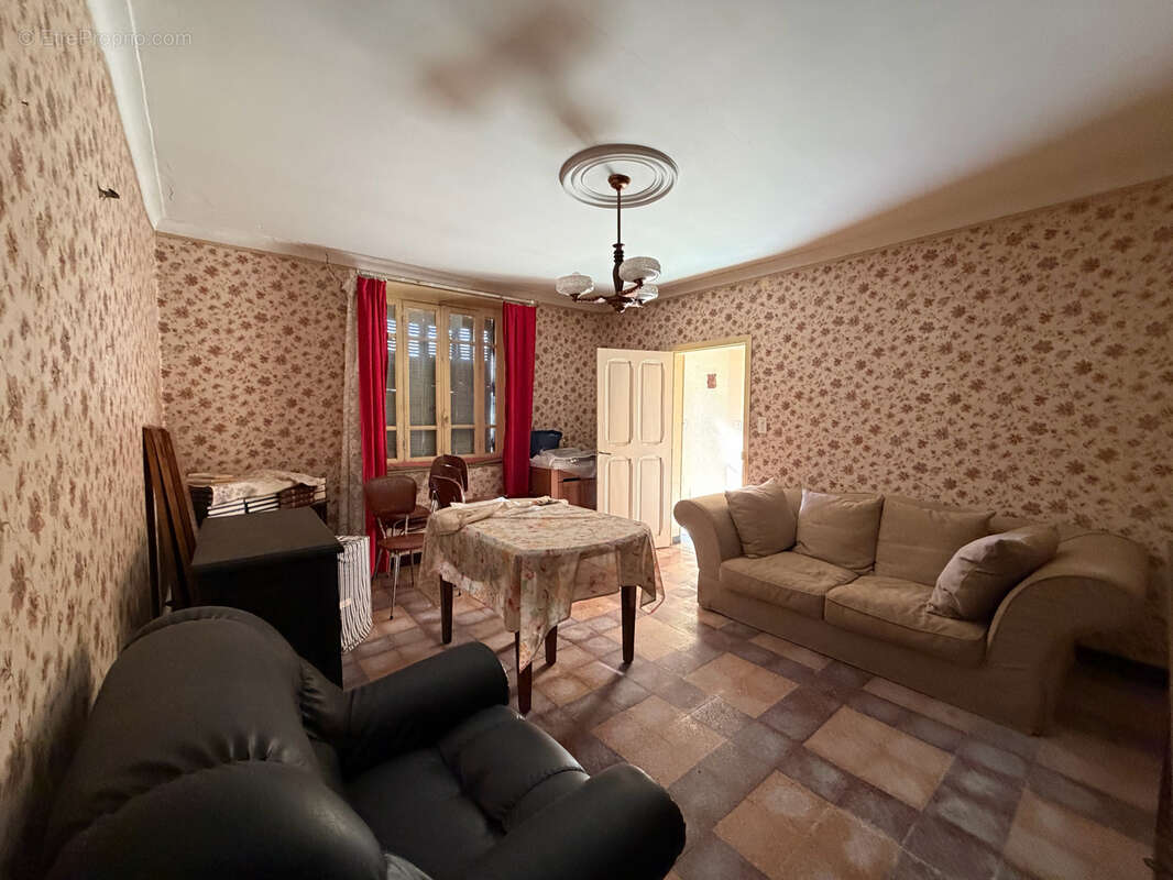 Maison à SERVIERS-ET-LABAUME