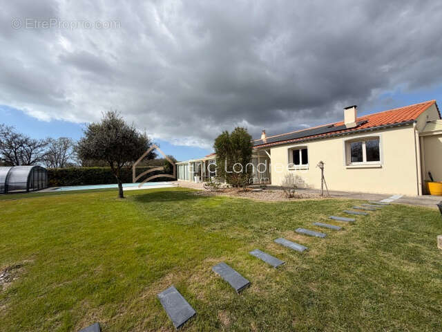 Maison à TALMONT-SAINT-HILAIRE