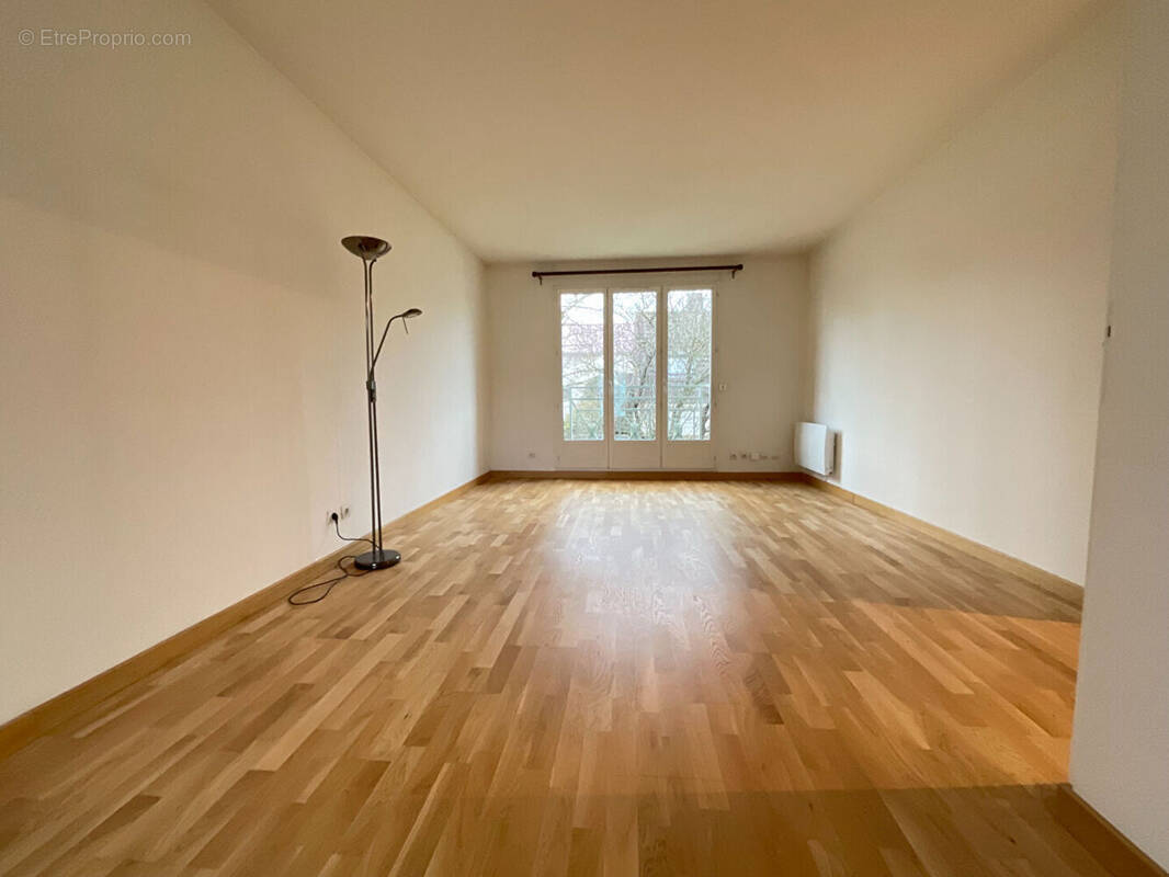 Appartement à MAURECOURT