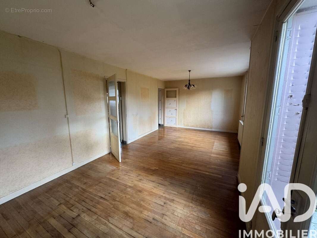 Photo 3 - Maison à SAINT-JULIEN-LES-VILLAS