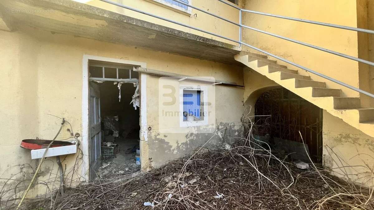 Maison à SABRAN