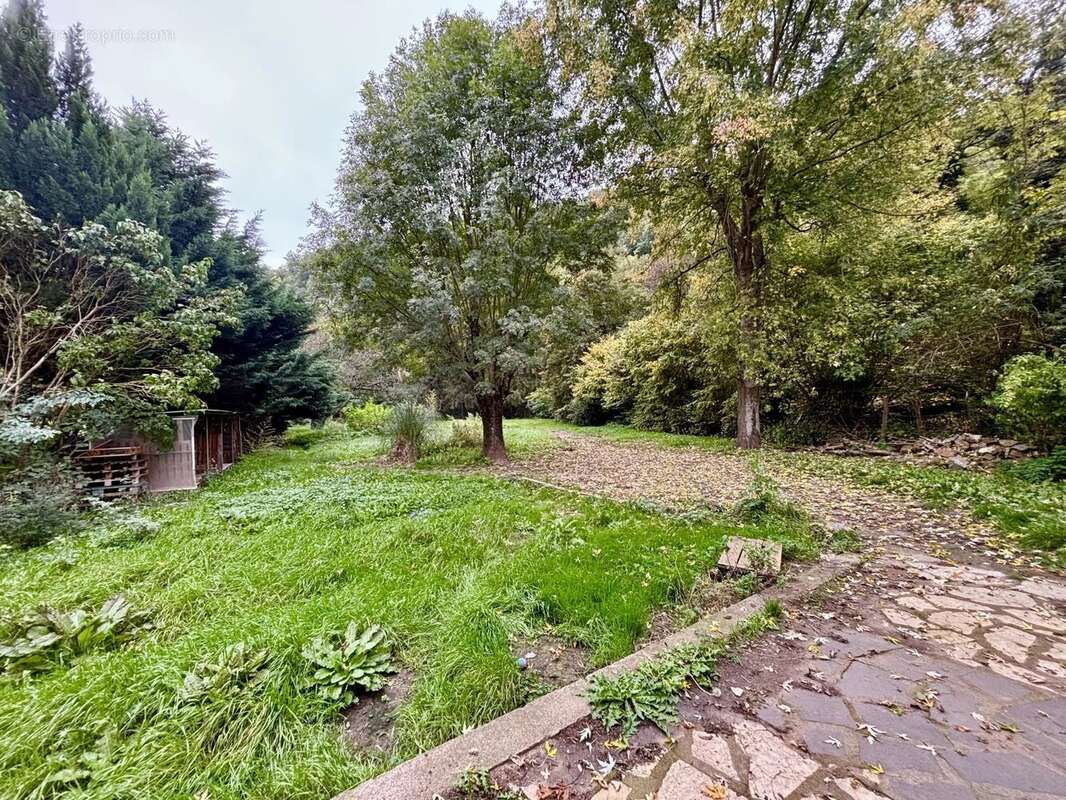 Maison à SAINT-FLORET