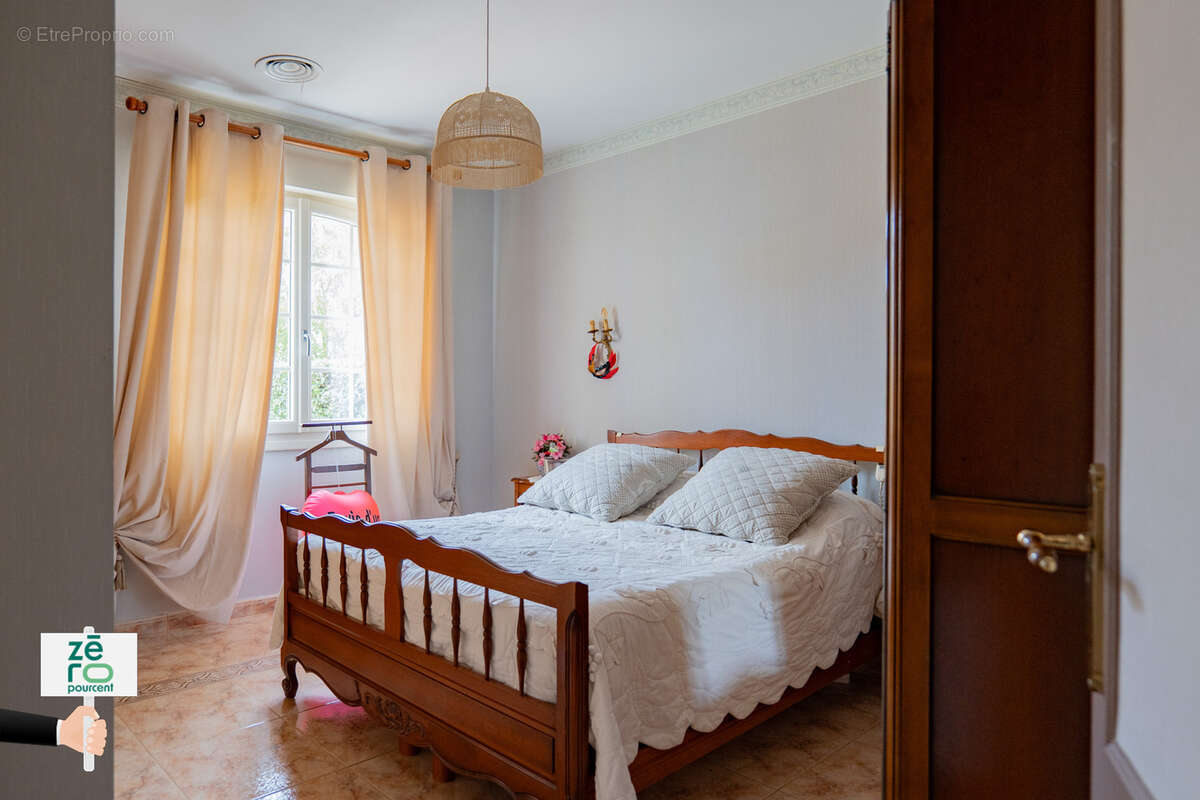 Maison à LES MAGNILS-REIGNIERS