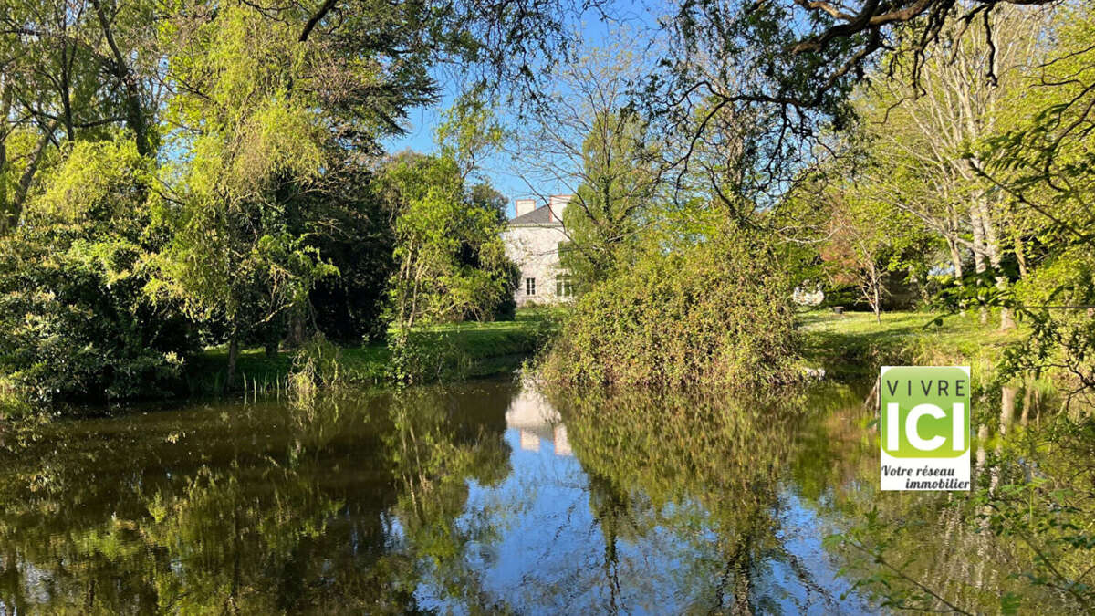 Maison à LA CHAPELLE-BASSE-MER