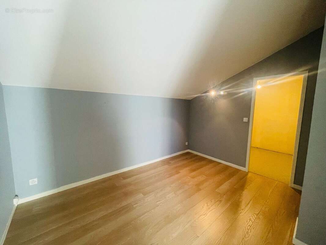 Appartement à ROMANS-SUR-ISERE