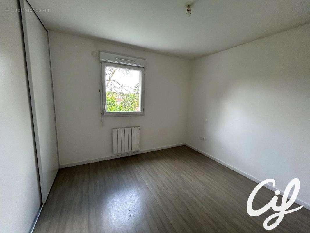 Appartement T3 Z.A.D., Z.I. Nord - 66.25 m2  149 000 Euros - photo 6