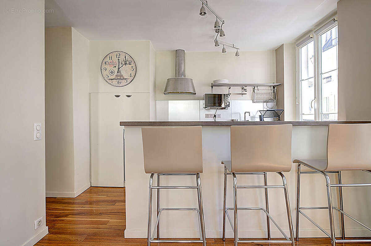 Appartement à PARIS-18E