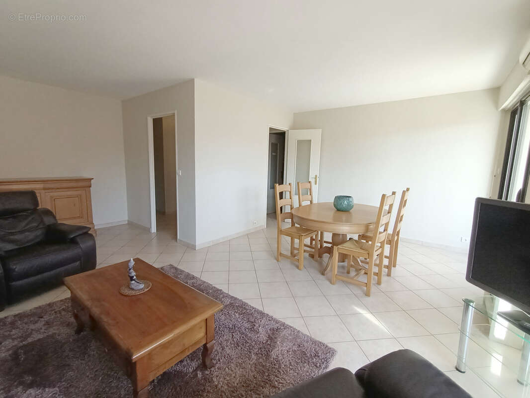 Appartement à MANDELIEU-LA-NAPOULE