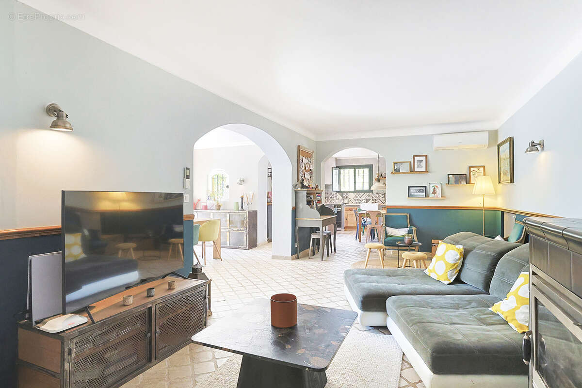 Maison à SOLLIES-PONT