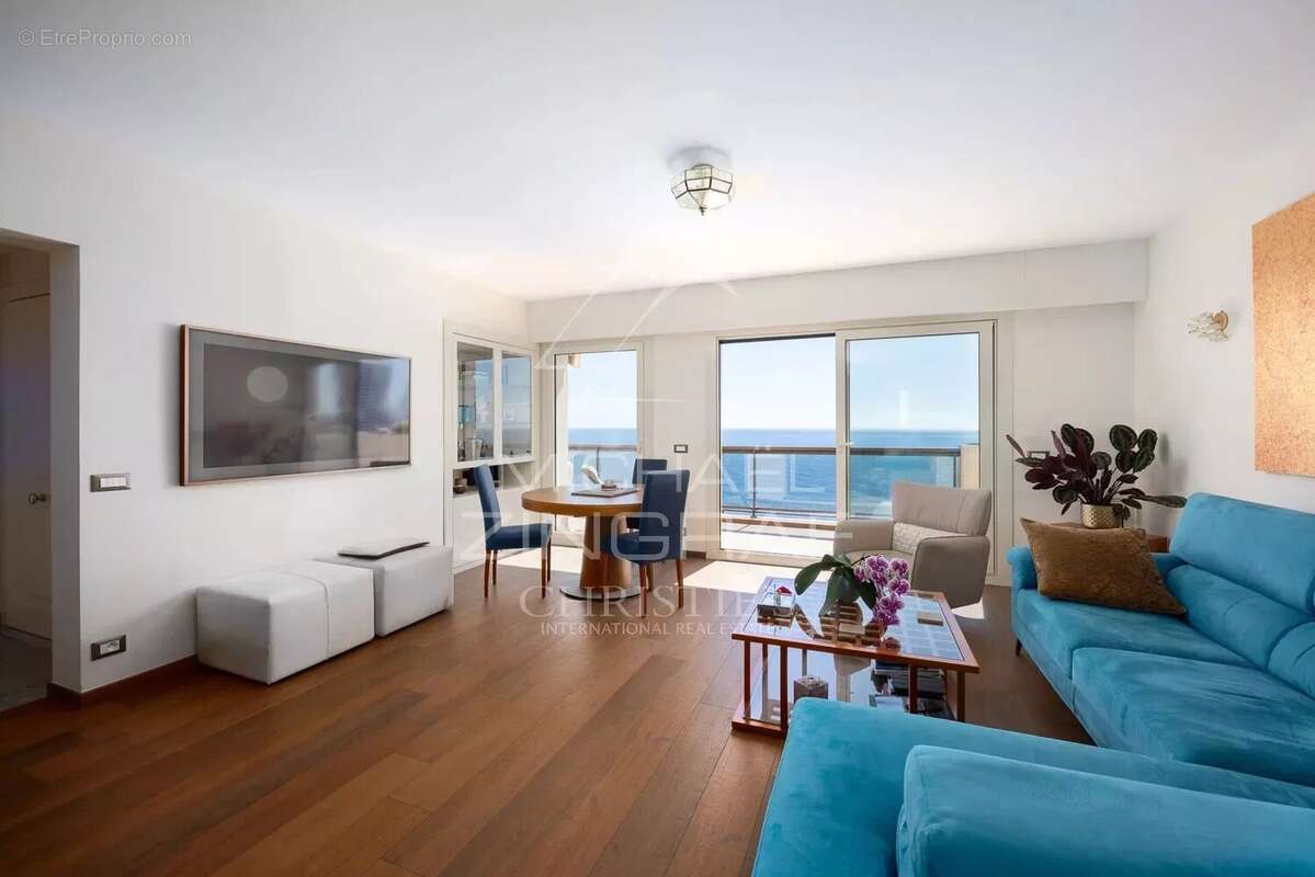 Appartement à ROQUEBRUNE-CAP-MARTIN