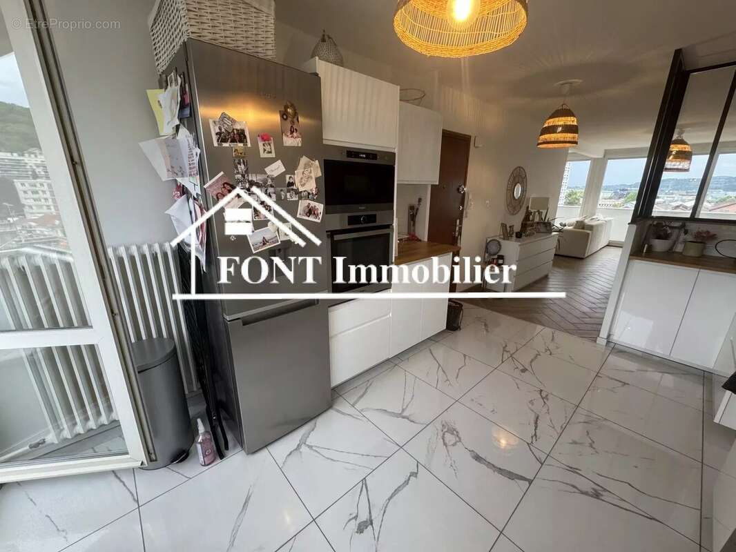 Appartement à SAINT-ETIENNE
